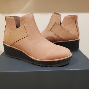 NWB Eileen Fisher Women's Lark Nubuck Leather Bootie Size 8